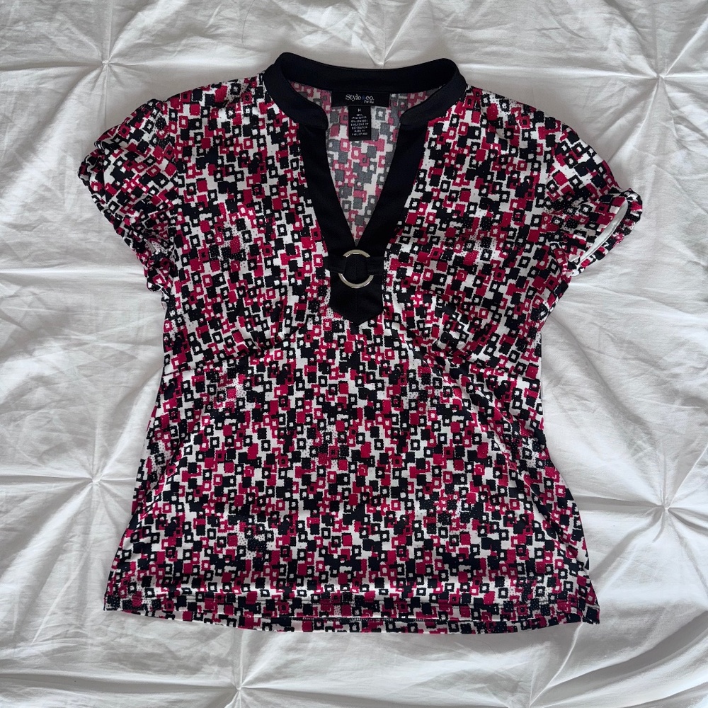 Style & co petite, red and black blouse